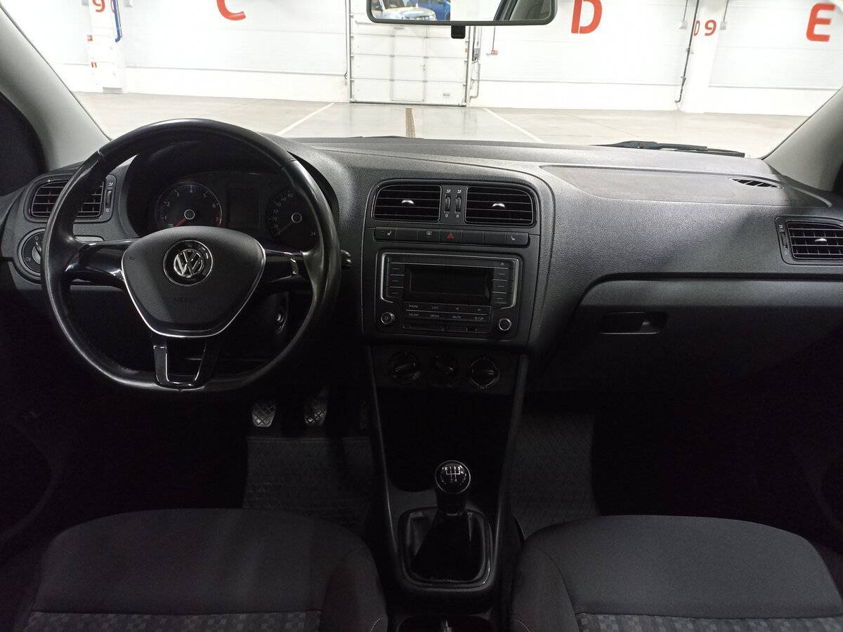 Купить Volkswagen Polo с пробегом. Фото: #13