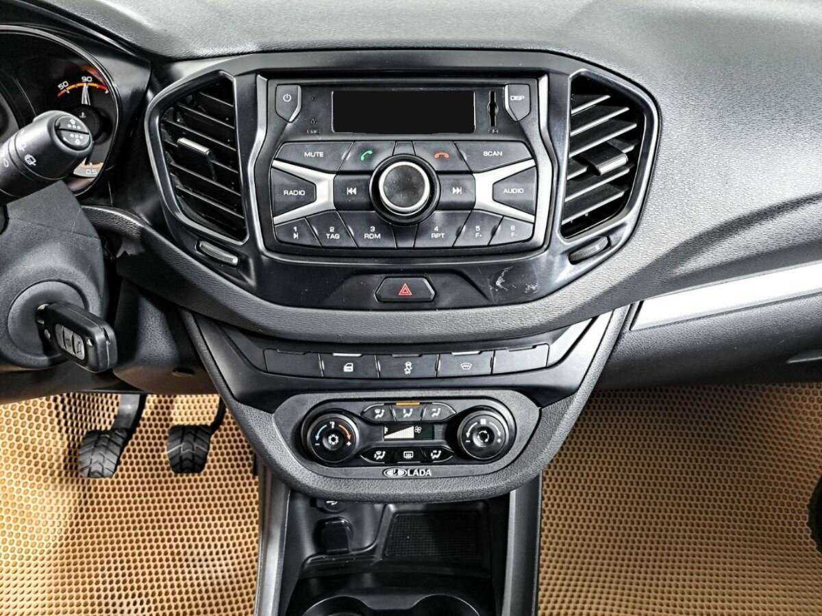 Купить Lada (ВАЗ) Vesta с пробегом. Фото: #12