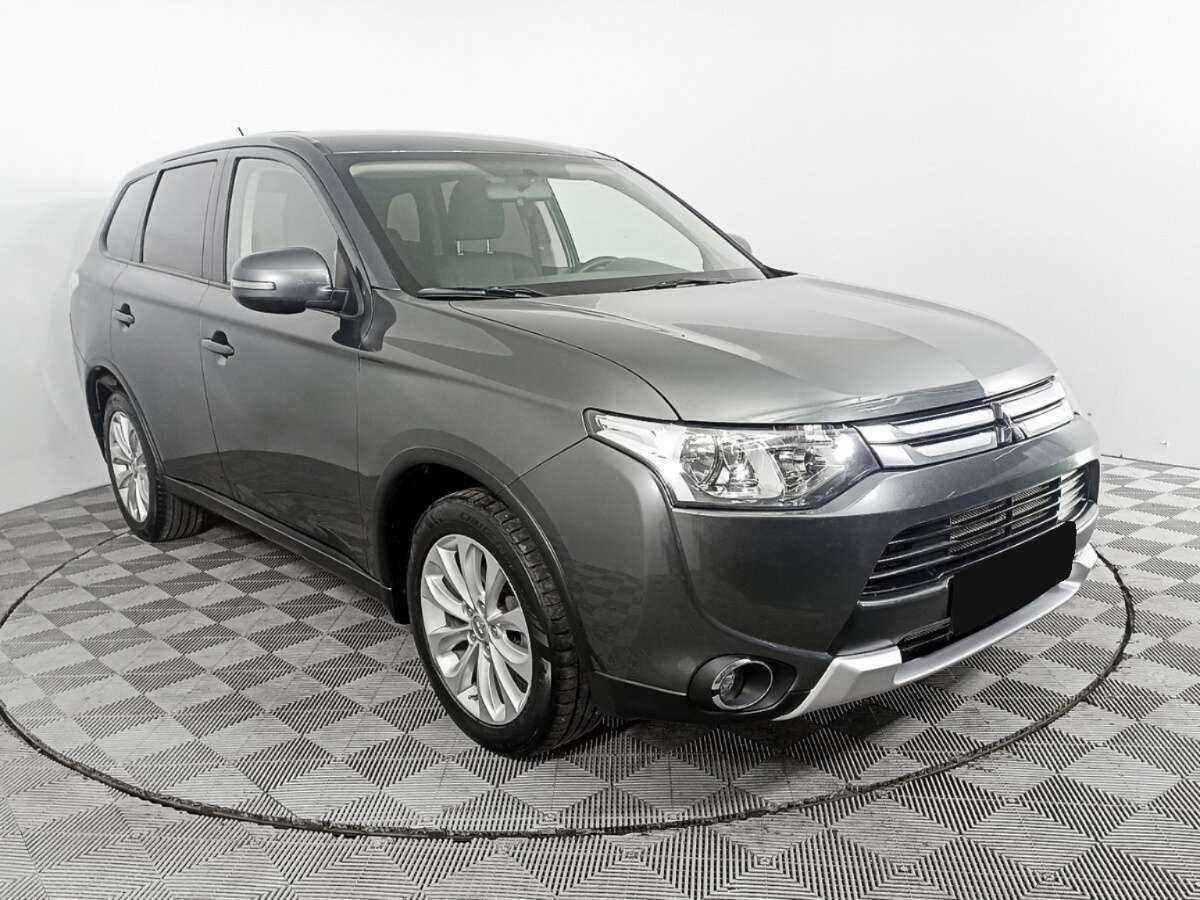 Купить Mitsubishi Outlander с пробегом. Фото: #2