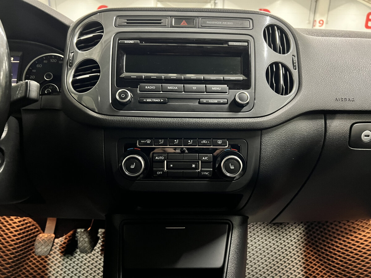 Купить Volkswagen Tiguan с пробегом. Фото: #14