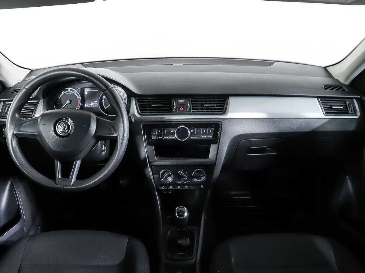 Купить Skoda Rapid с пробегом. Фото: #10