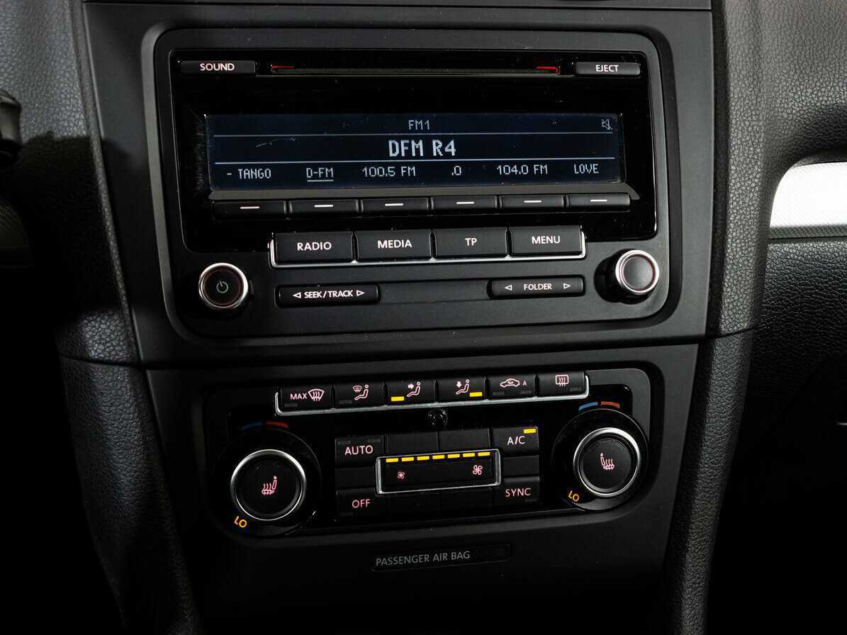 Купить Volkswagen Golf с пробегом. Фото: #14