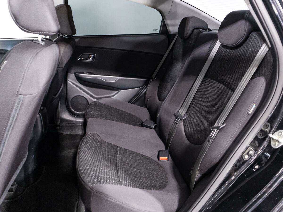 Купить Kia Rio с пробегом. Фото: #9