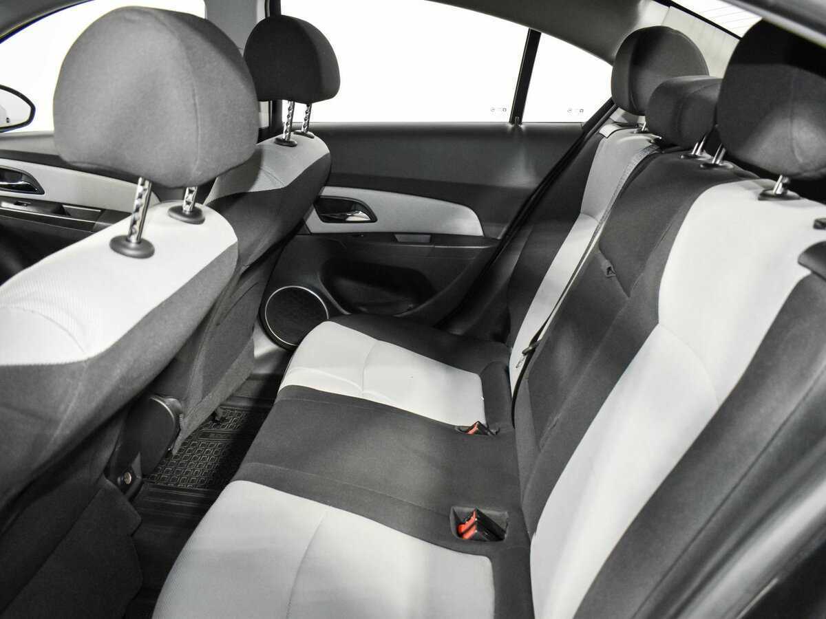 Купить Chevrolet Cruze с пробегом. Фото: #11