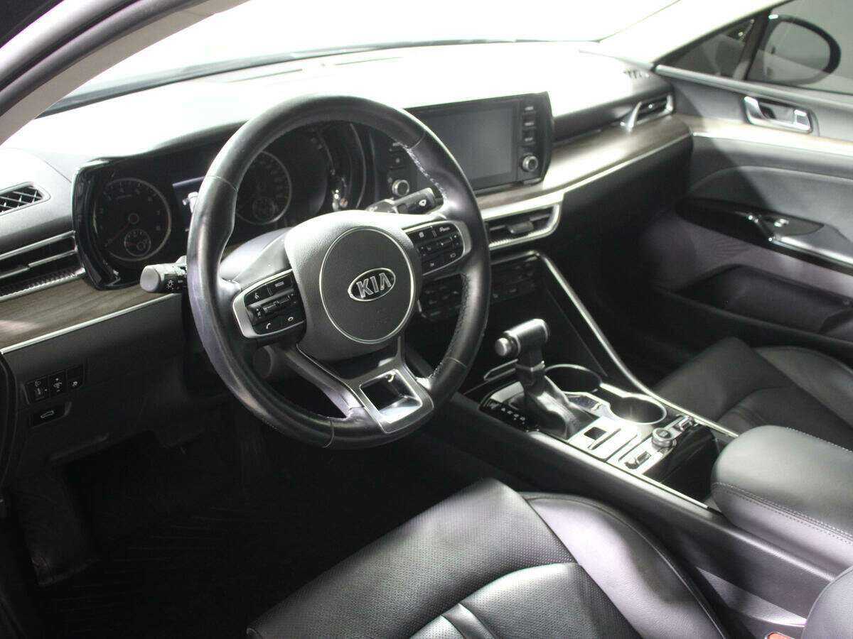 Купить Kia K5 с пробегом. Фото: #11
