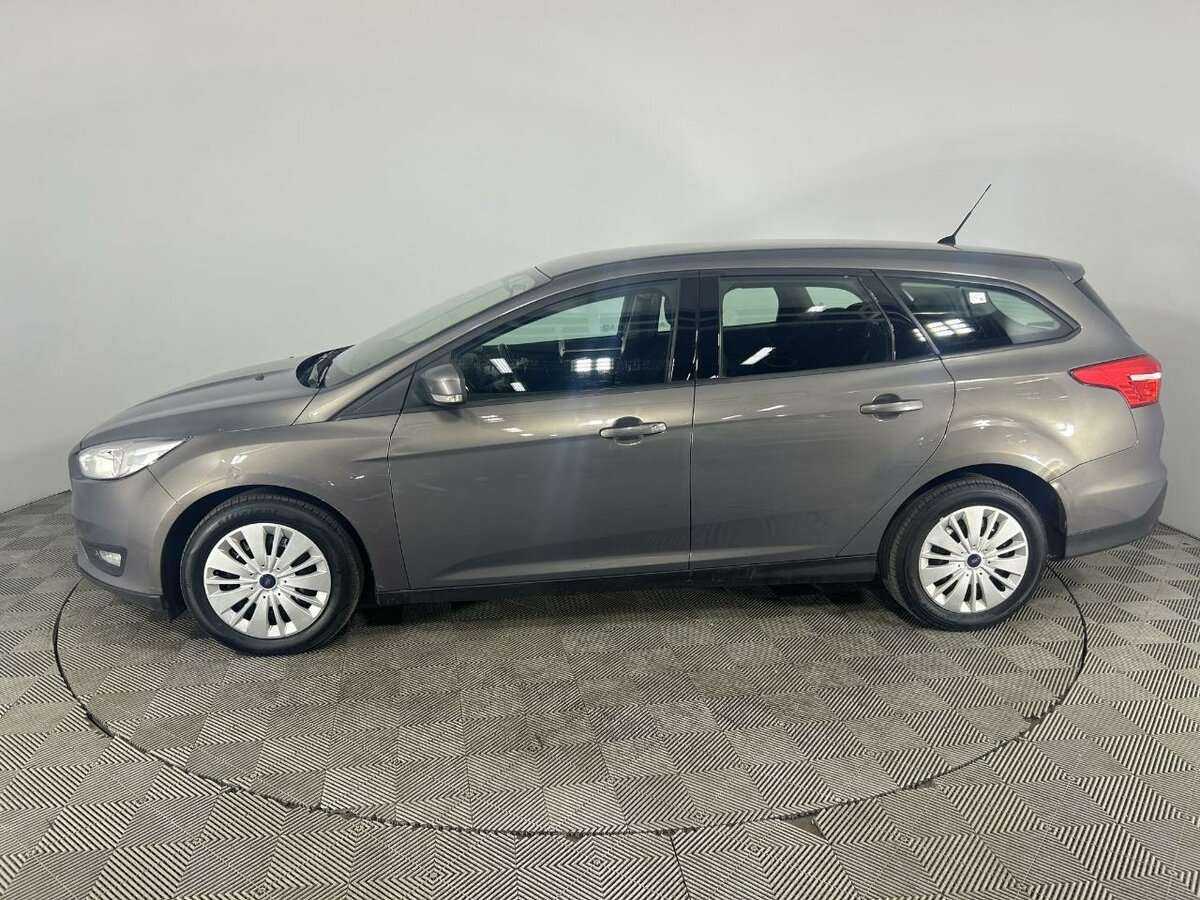 Купить Ford Focus с пробегом. Фото: #4