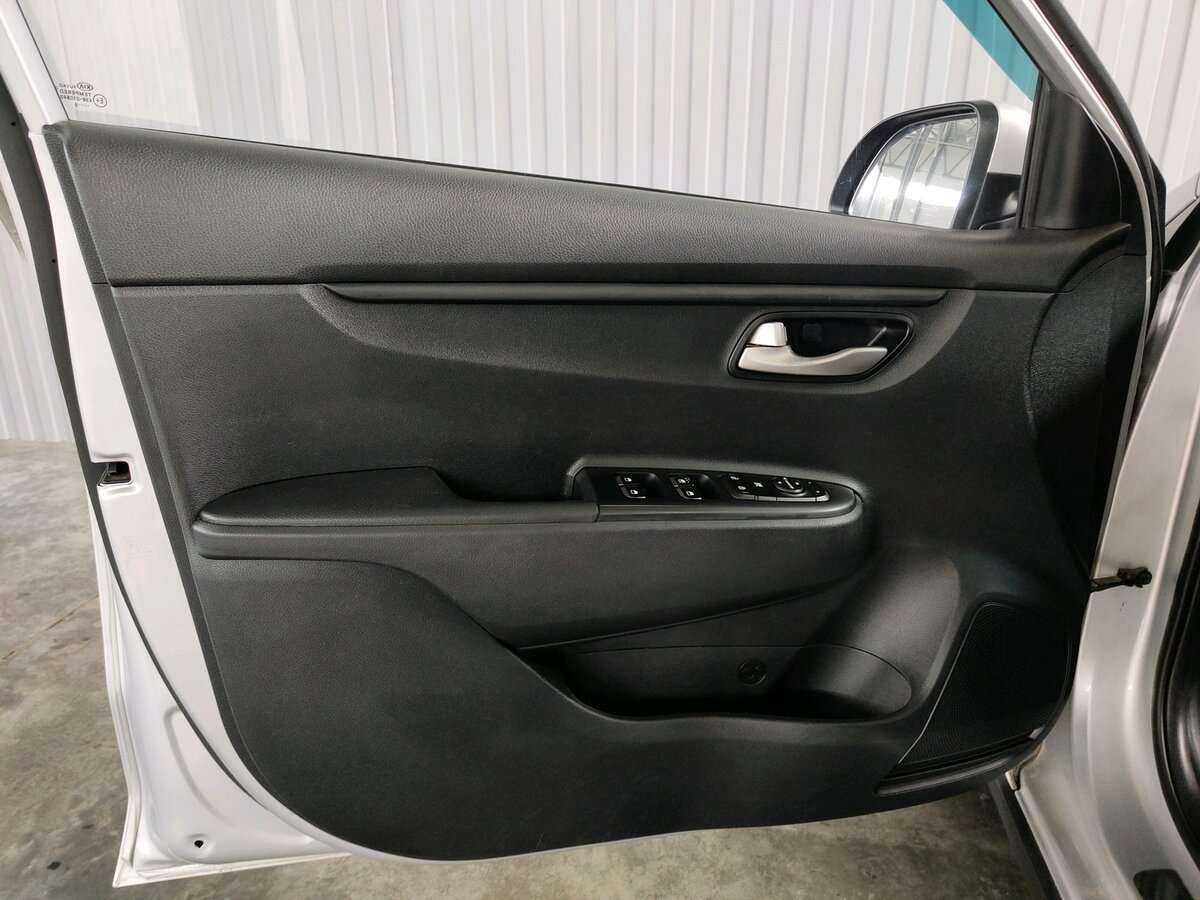 Купить Kia Rio с пробегом. Фото: #11