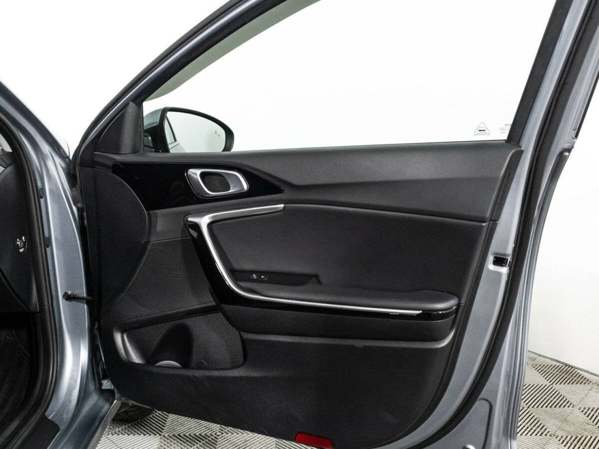 Купить Kia Ceed с пробегом. Фото: #27