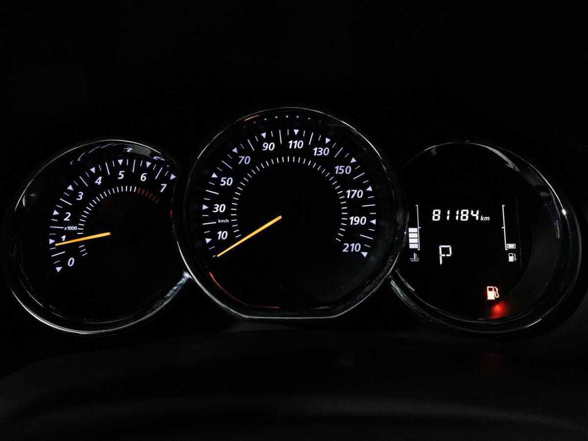 Купить Renault Sandero с пробегом. Фото: #11