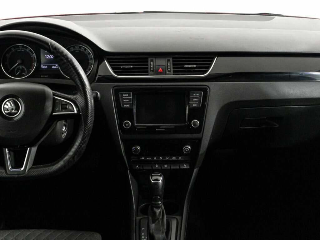 Купить Skoda Rapid с пробегом. Фото: #13