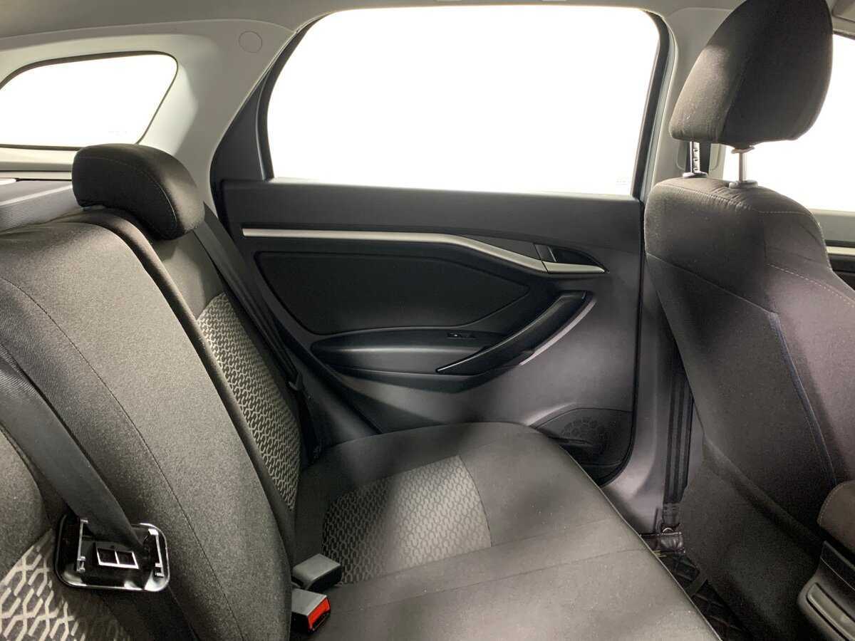 Купить Lada (ВАЗ) Vesta с пробегом. Фото: #17