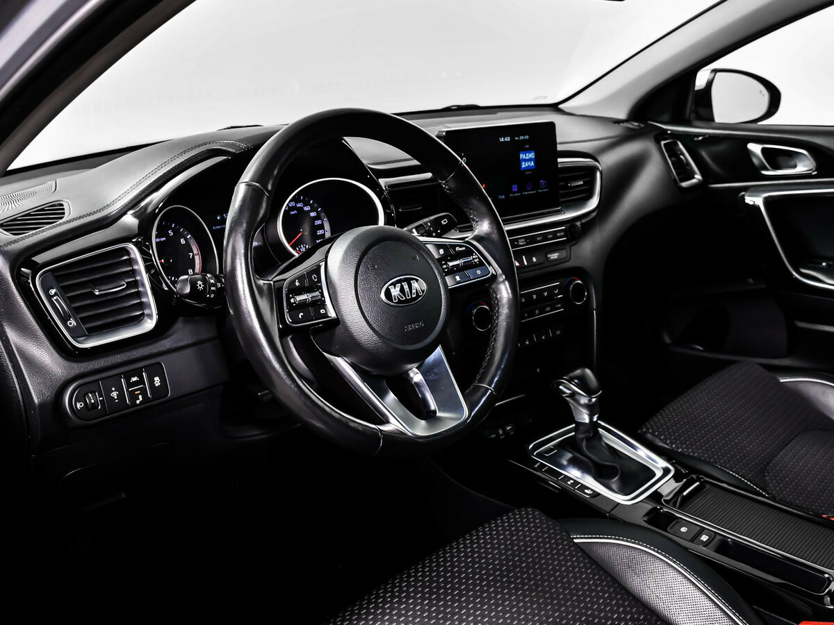 Купить Kia Ceed с пробегом. Фото: #9