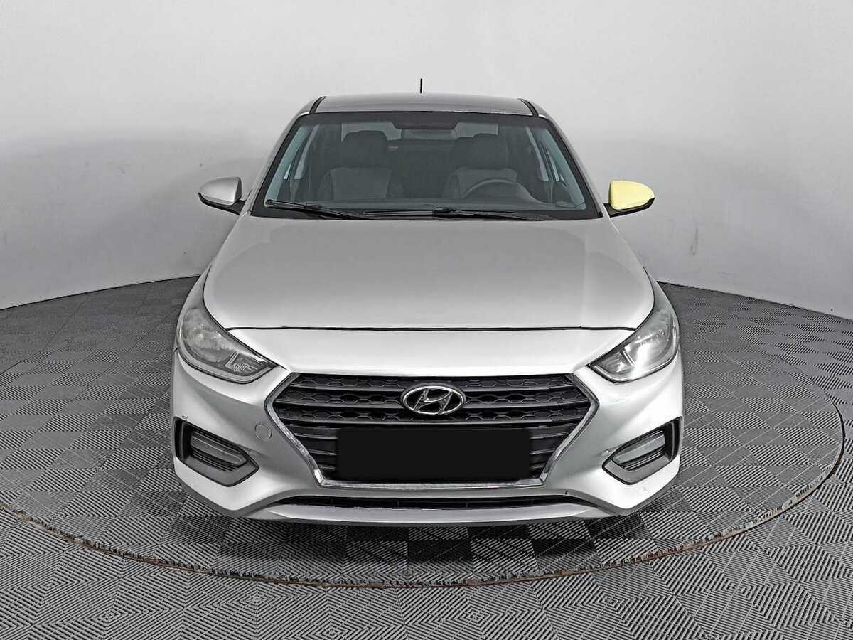 Купить Hyundai Solaris с пробегом. Фото: #1