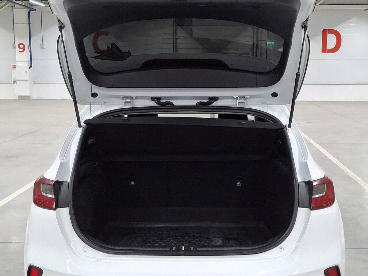 Купить Kia Ceed с пробегом. Фото: #9