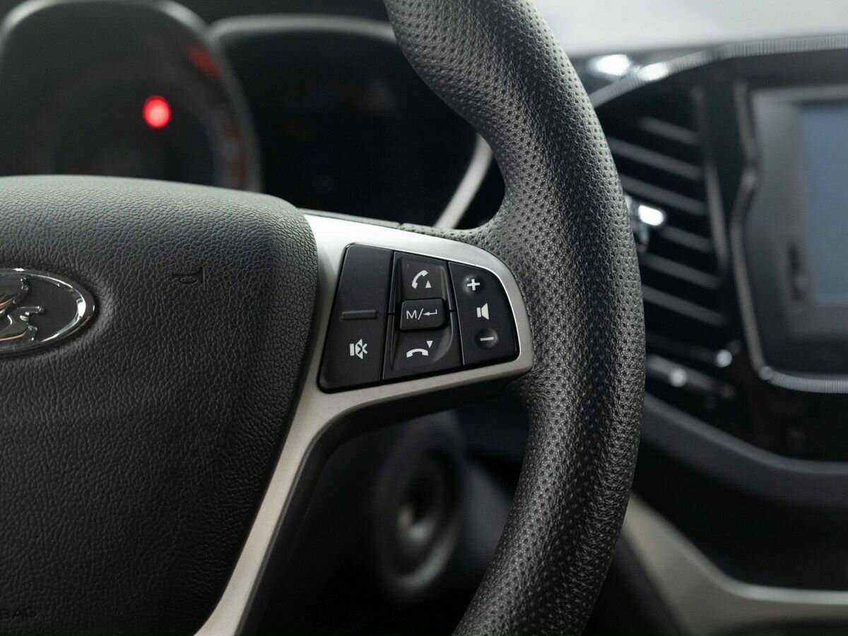 Купить Lada (ВАЗ) Vesta с пробегом. Фото: #17