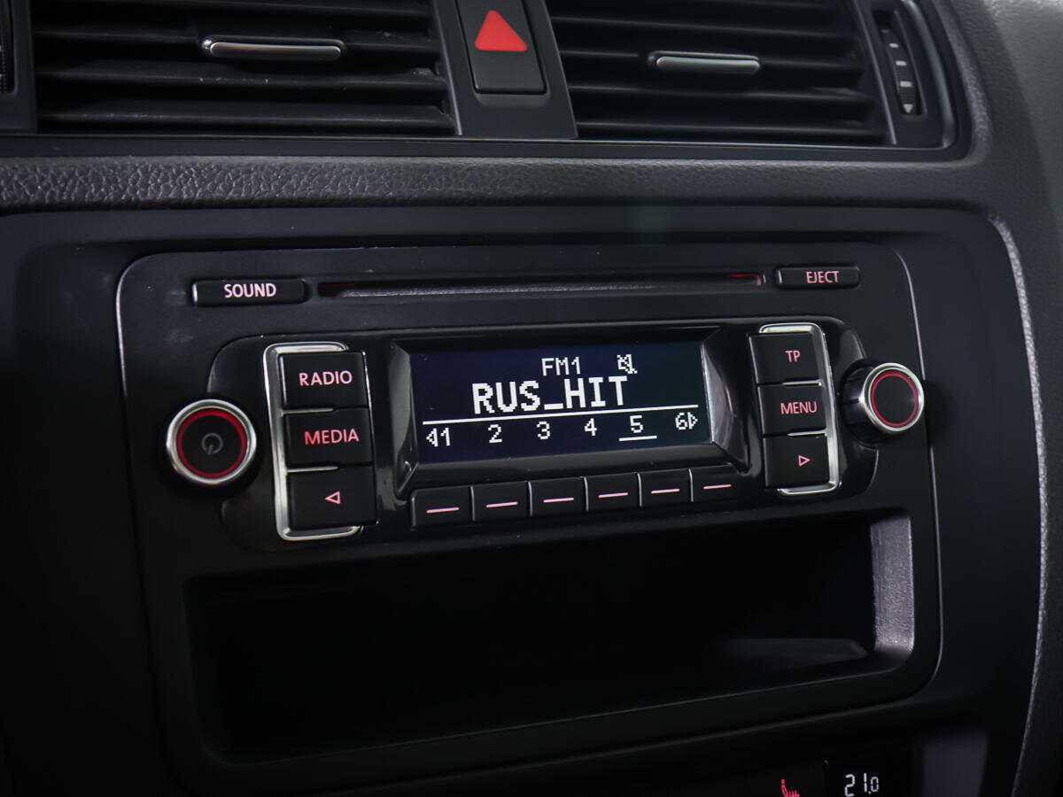 Купить Volkswagen Jetta с пробегом. Фото: #13