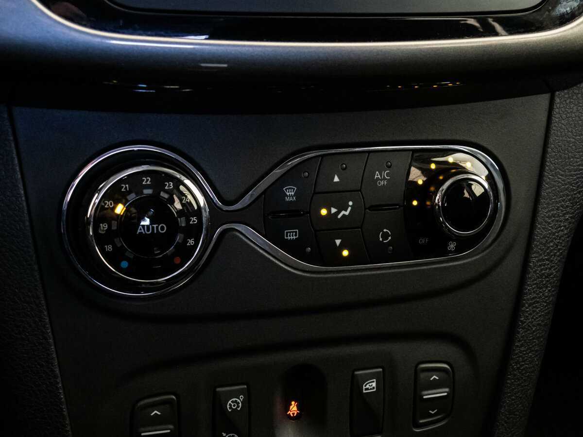 Купить Renault Sandero с пробегом. Фото: #10