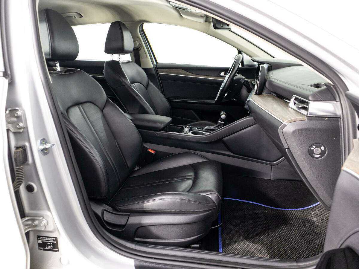 Купить Kia K5 с пробегом. Фото: #9