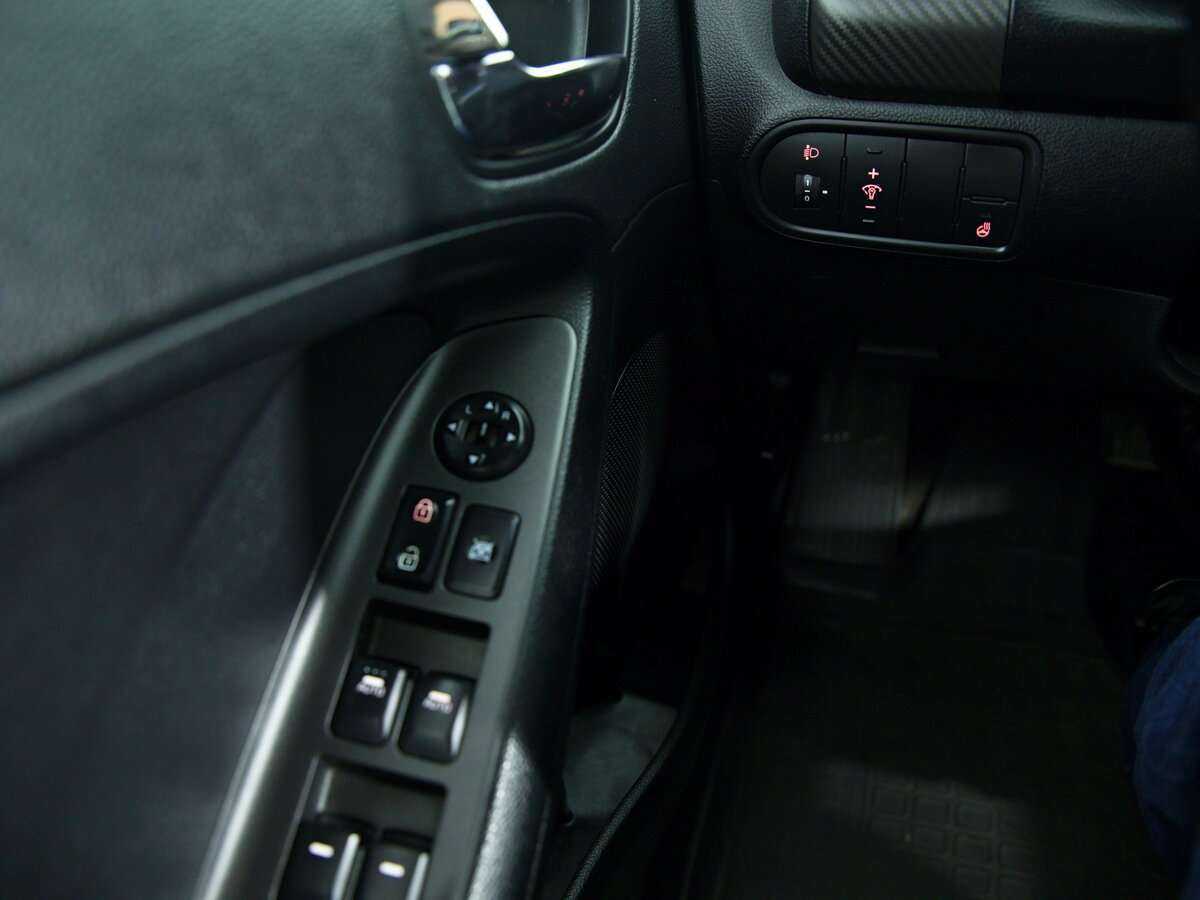 Купить Kia Cerato с пробегом. Фото: #10