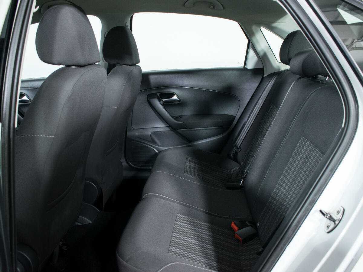 Купить Volkswagen Polo с пробегом. Фото: #9
