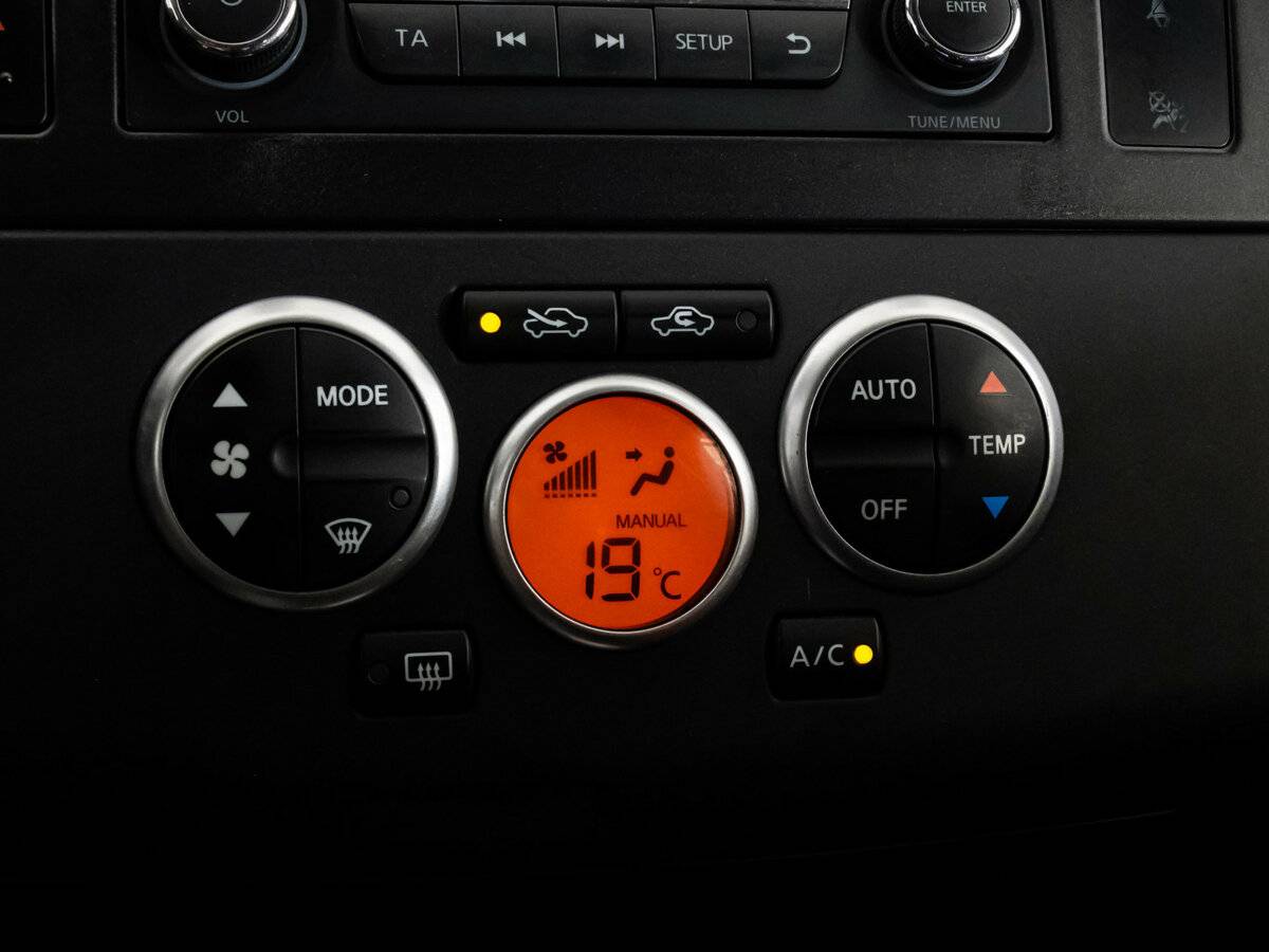 Купить Nissan Tiida с пробегом. Фото: #10