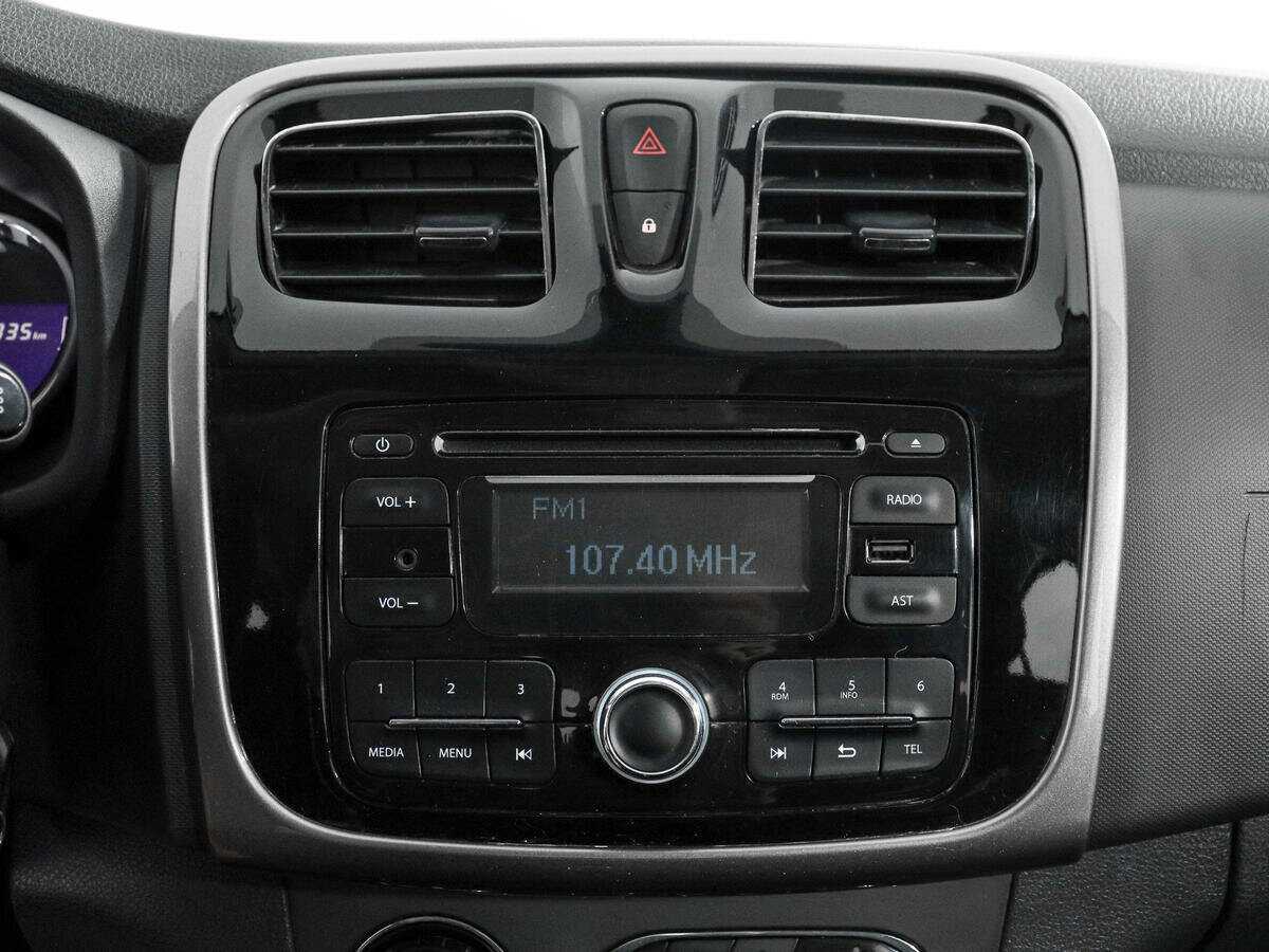 Купить Renault Sandero с пробегом. Фото: #10