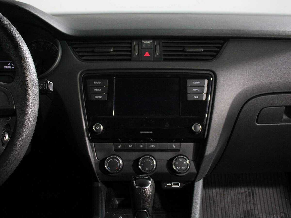 Купить Skoda Octavia с пробегом. Фото: #11