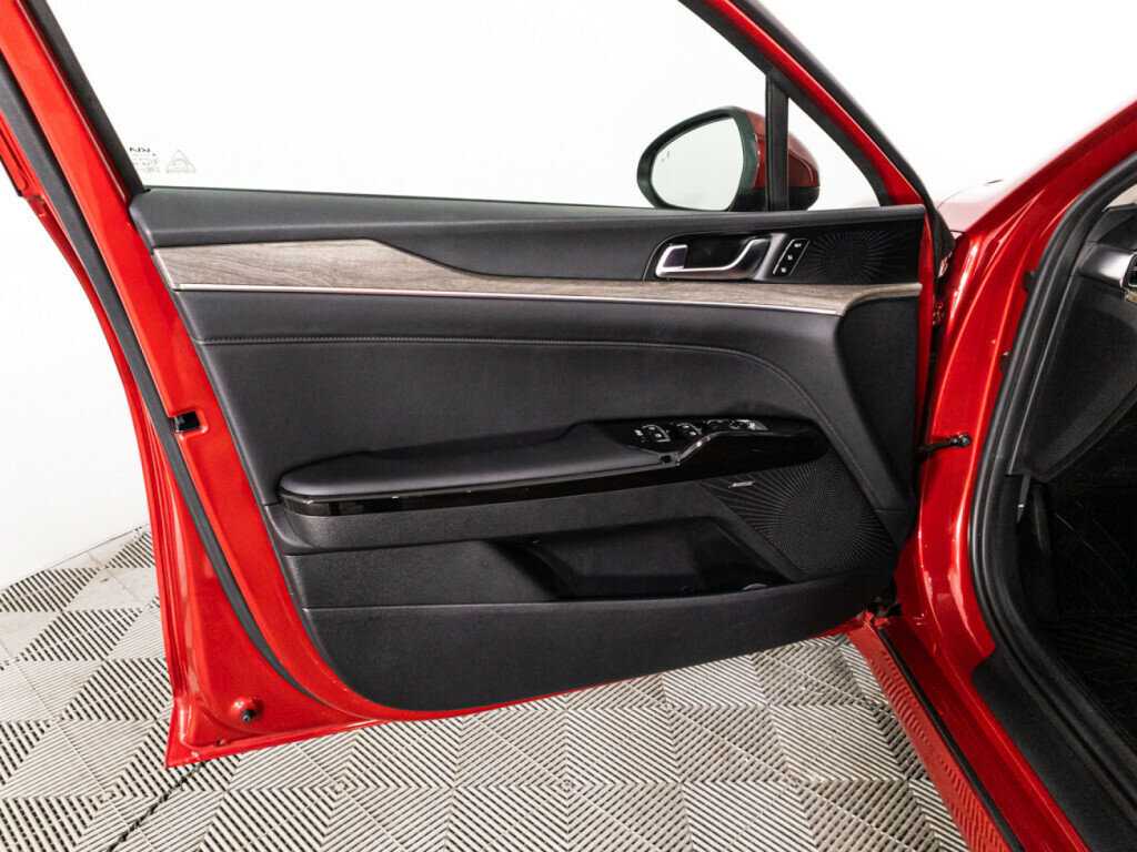 Купить Kia K5 с пробегом. Фото: #25