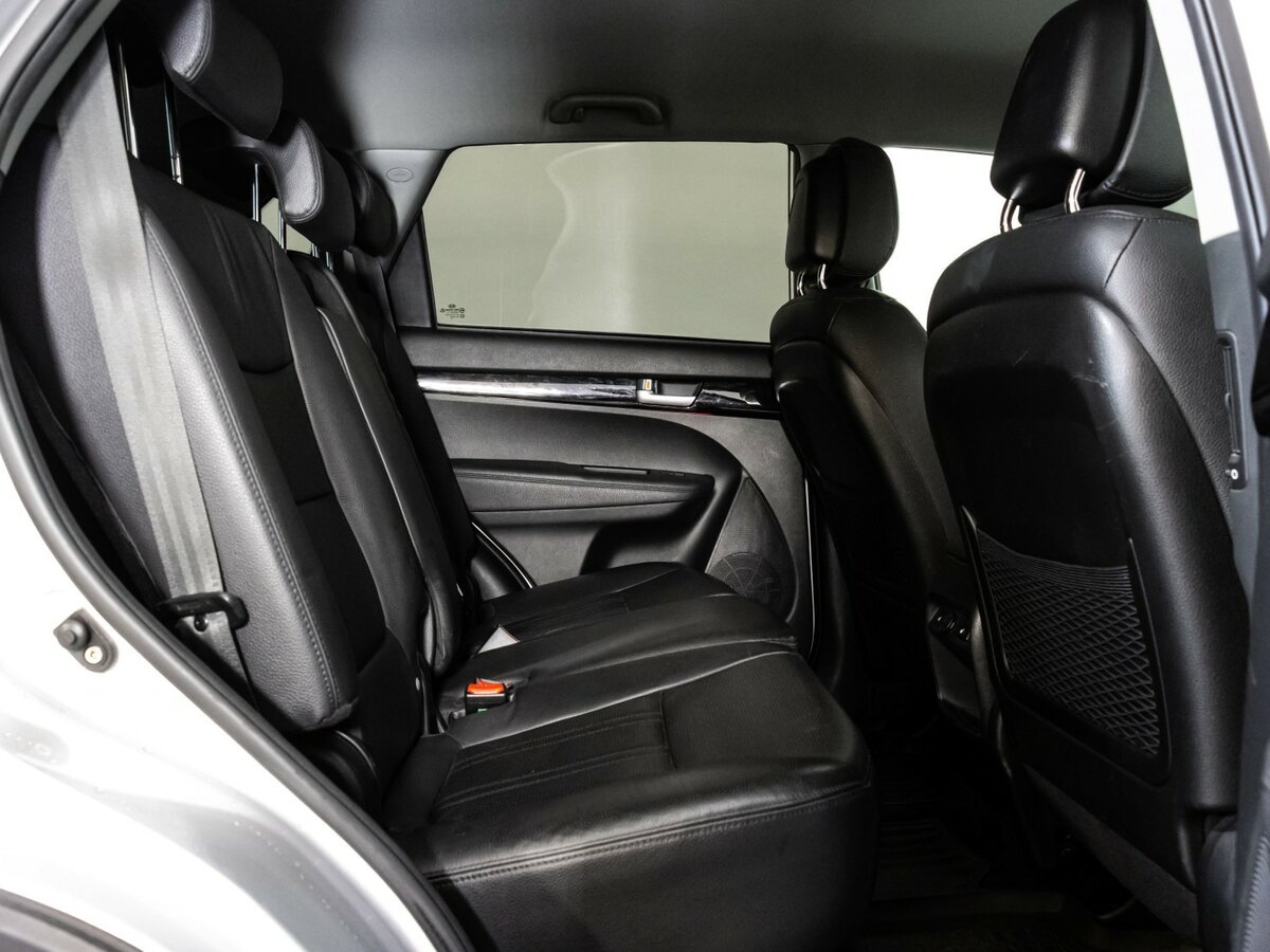 Купить Kia Sorento с пробегом. Фото: #15
