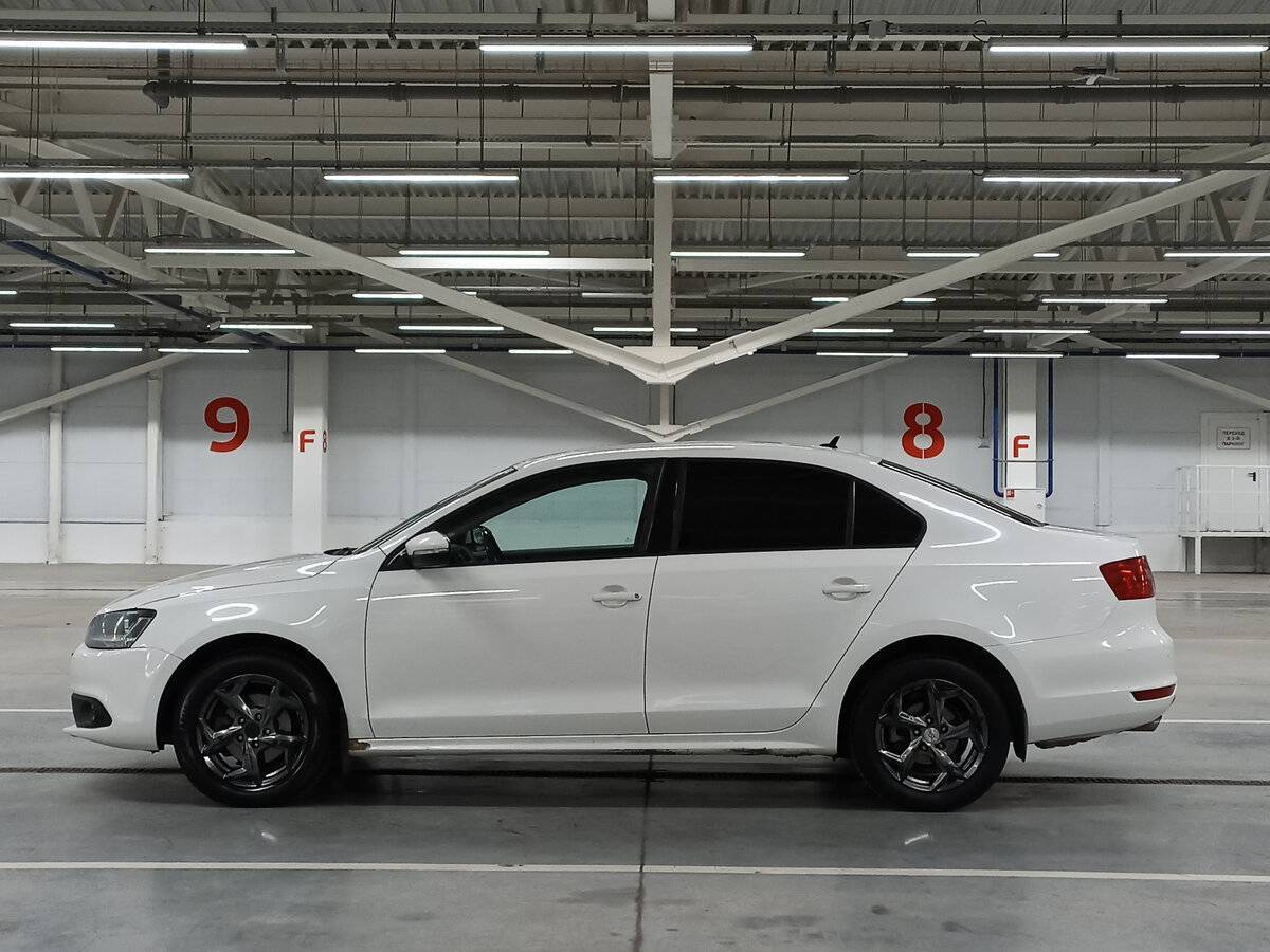 Купить Volkswagen Jetta с пробегом. Фото: #7
