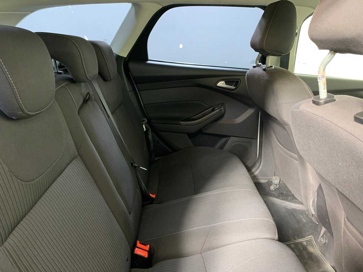 Купить Ford Focus с пробегом. Фото: #17
