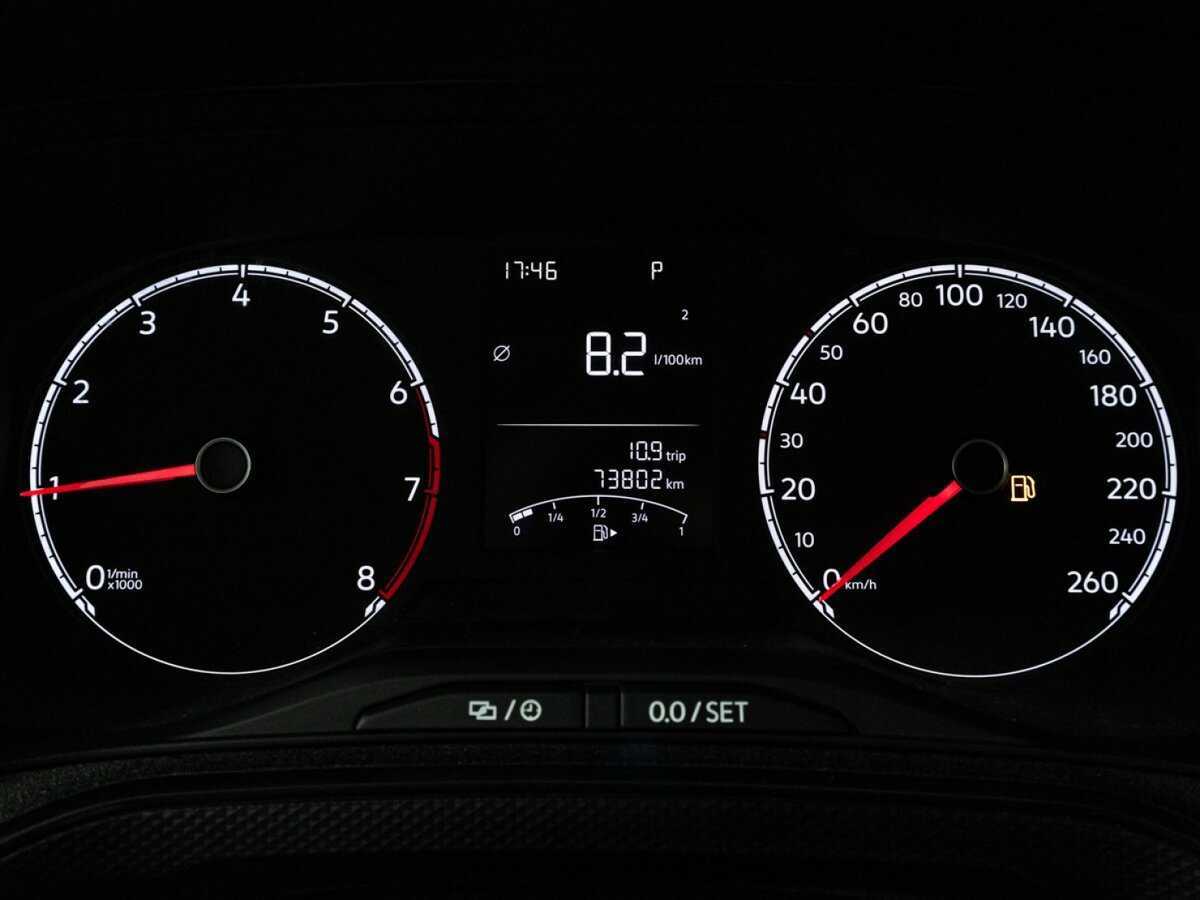 Купить Volkswagen Polo с пробегом. Фото: #11