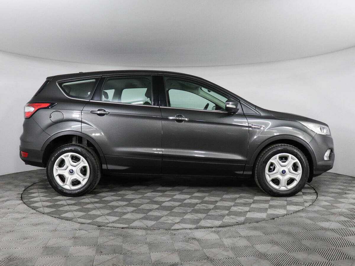 Купить Ford Kuga с пробегом. Фото: #3