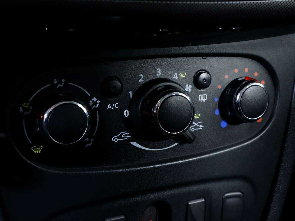 Купить Renault Logan с пробегом. Фото: #15