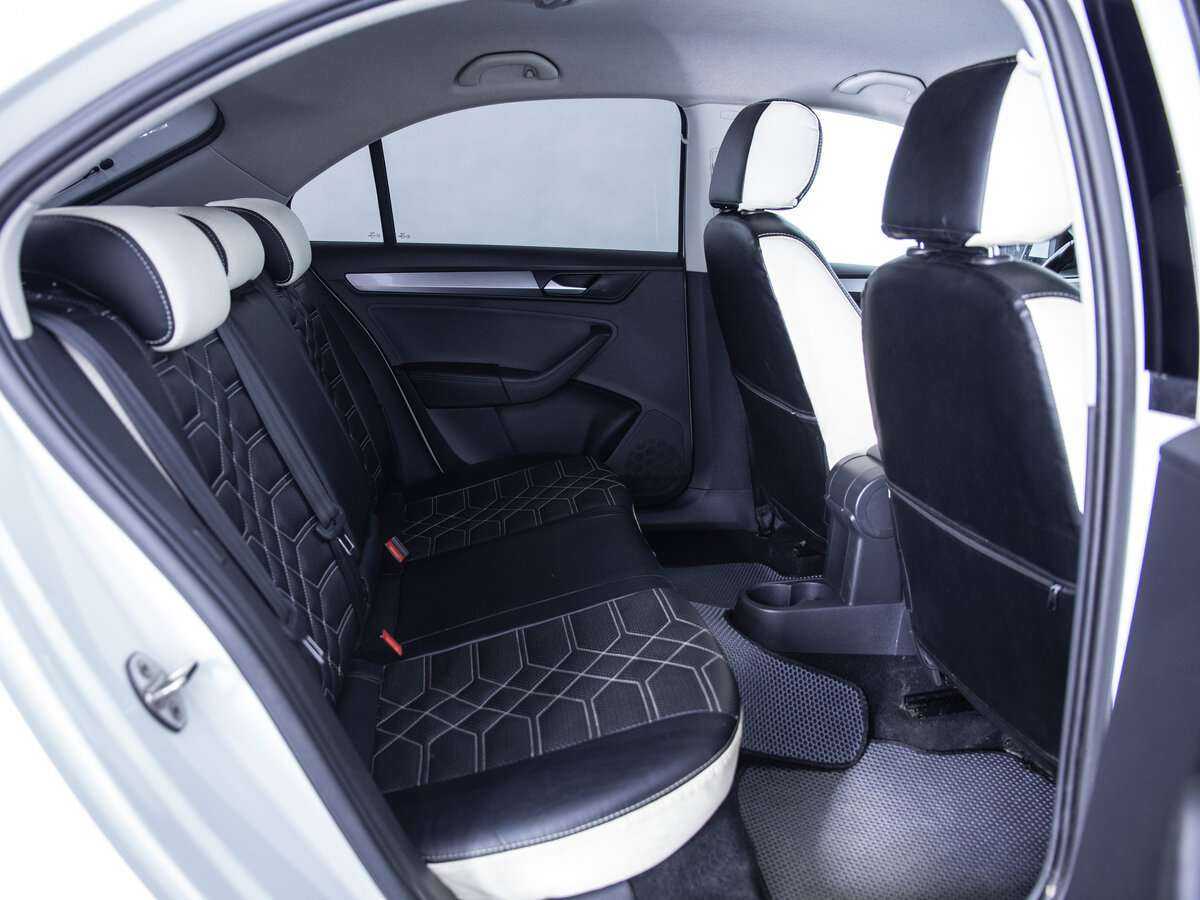 Купить Volkswagen Polo с пробегом. Фото: #5