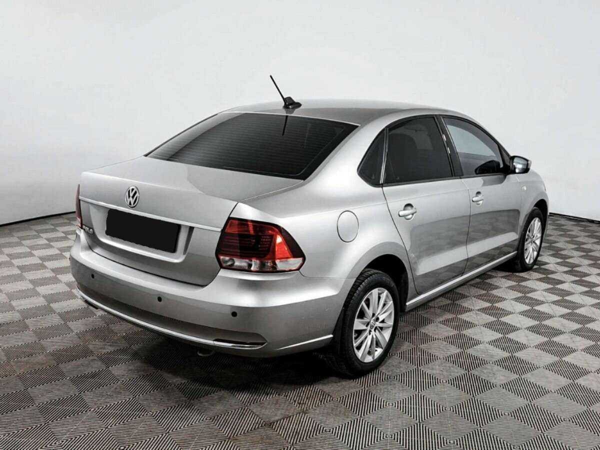Купить Volkswagen Polo с пробегом. Фото: #4