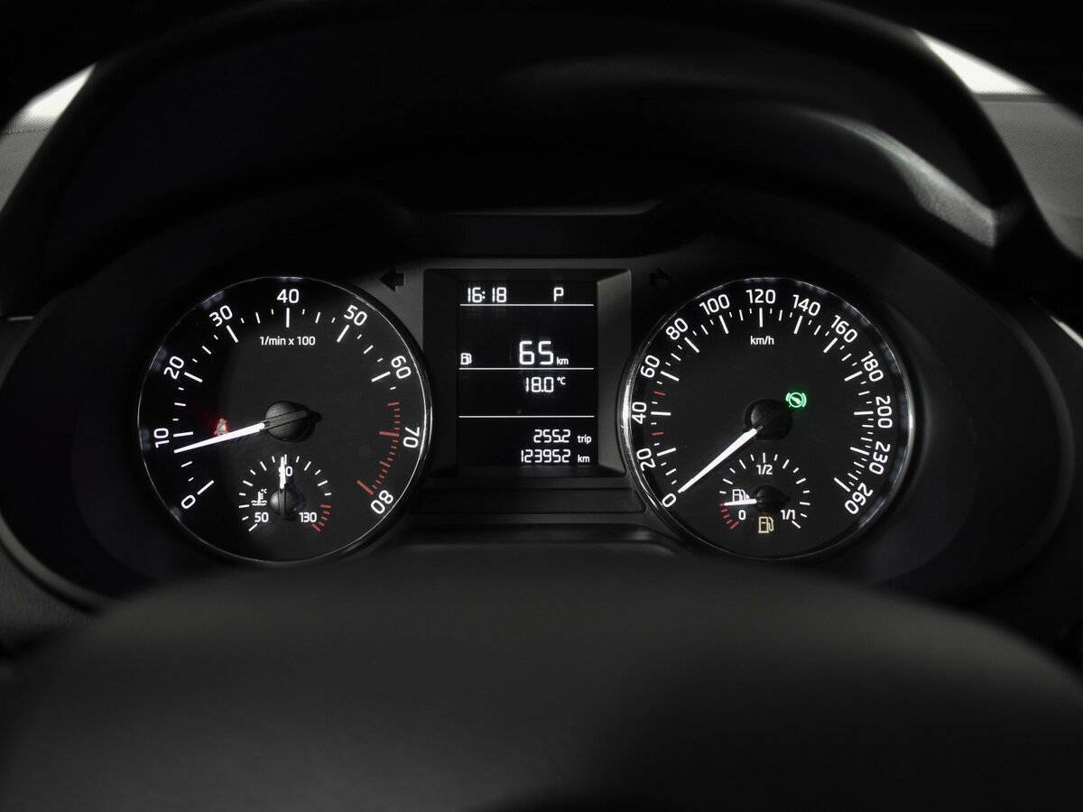 Купить Skoda Octavia с пробегом. Фото: #12