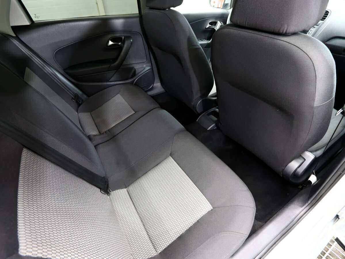 Купить Volkswagen Polo с пробегом. Фото: #12