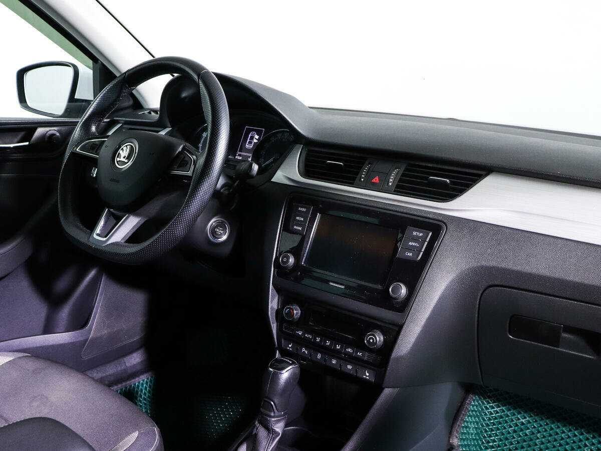 Купить Skoda Rapid с пробегом. Фото: #8