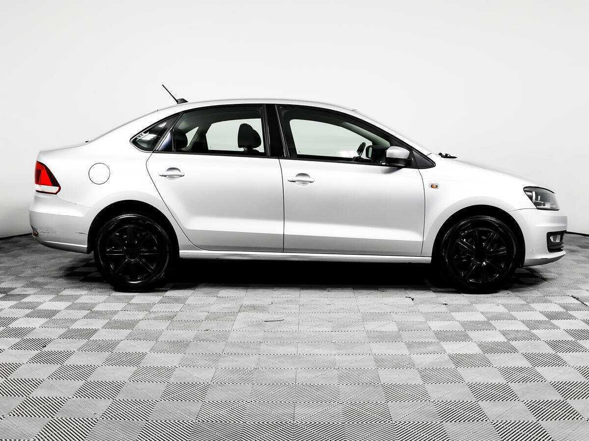 Купить Volkswagen Polo с пробегом. Фото: #3