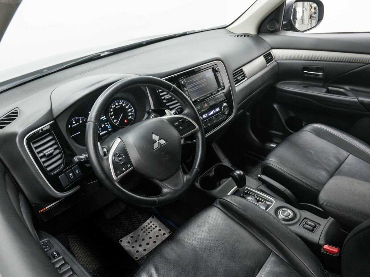 Купить Mitsubishi Outlander с пробегом. Фото: #12