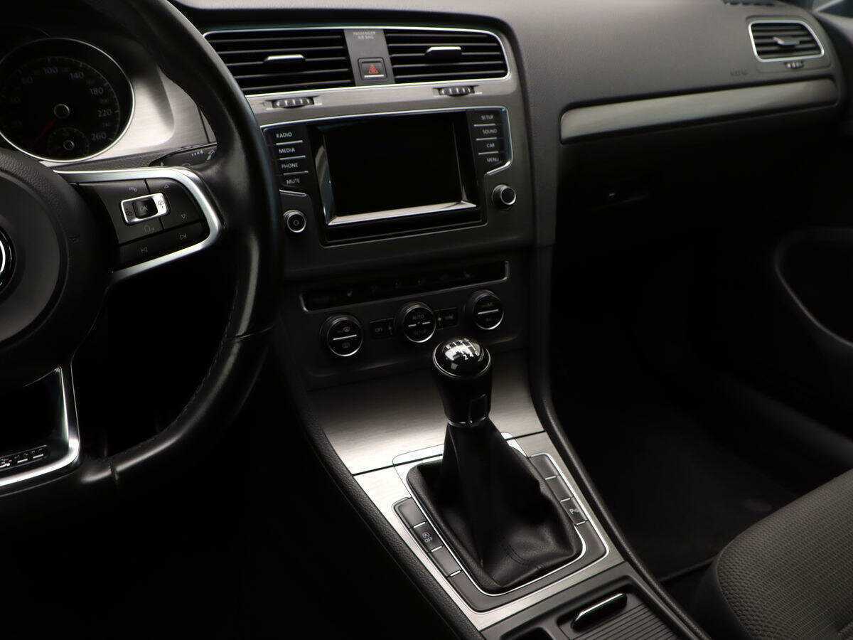 Купить Volkswagen Golf с пробегом. Фото: #14