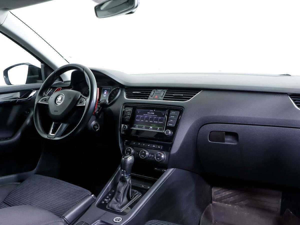 Купить Skoda Octavia с пробегом. Фото: #6