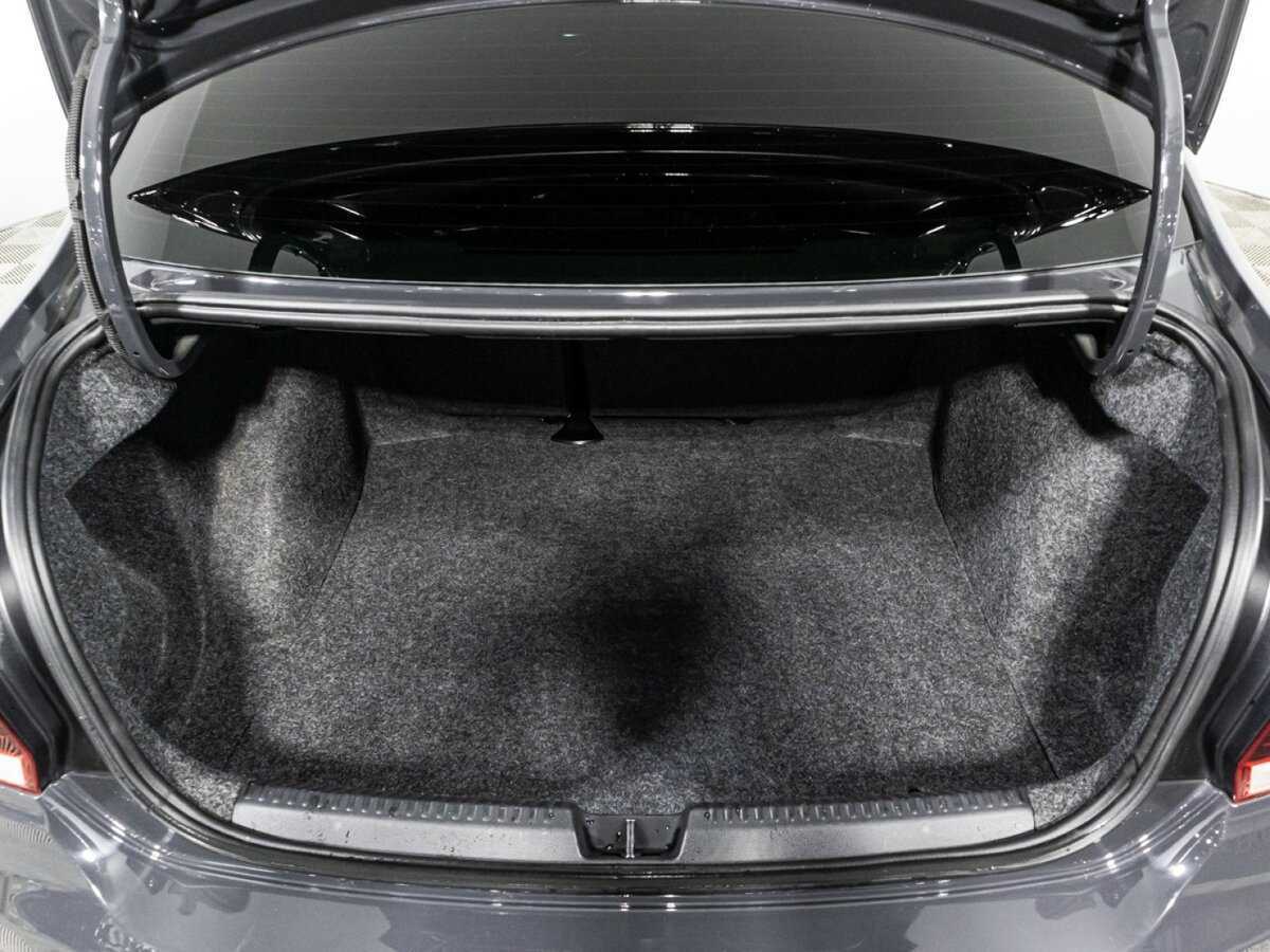 Купить Volkswagen Polo с пробегом. Фото: #14