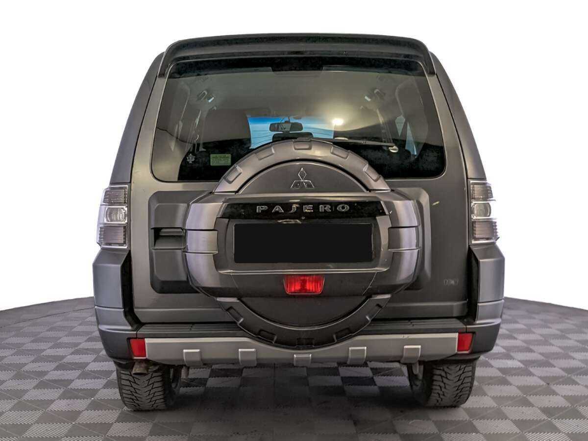 Купить Mitsubishi Pajero с пробегом. Фото: #5