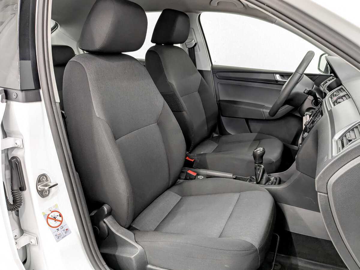 Купить Skoda Rapid с пробегом. Фото: #22