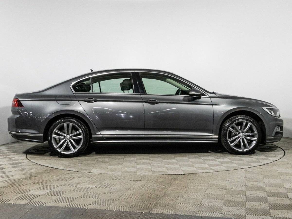 Купить Volkswagen Passat с пробегом. Фото: #3