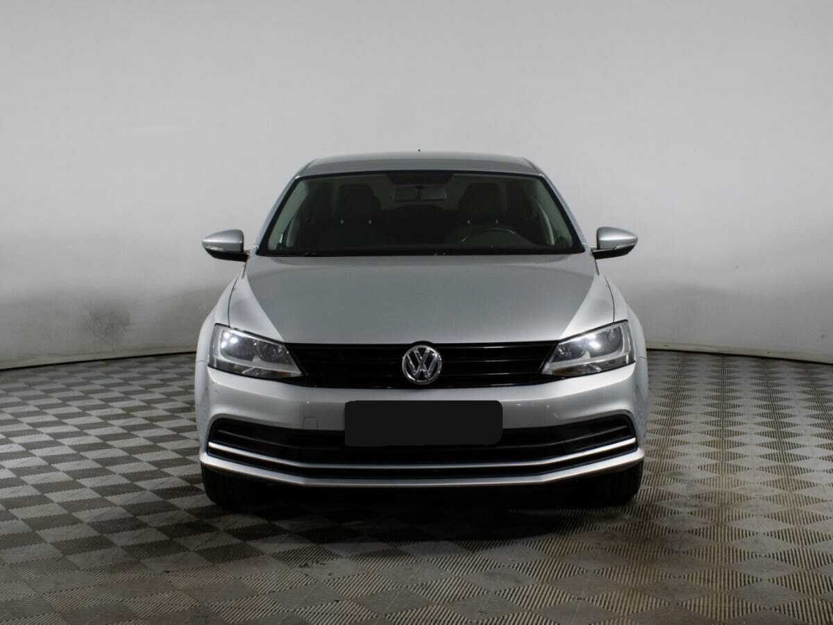 Купить Volkswagen Jetta с пробегом. Фото: #1