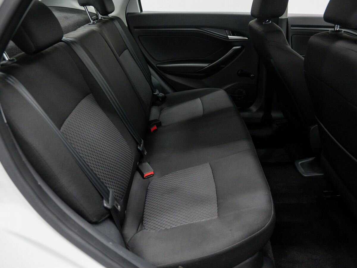 Купить Lada (ВАЗ) Vesta с пробегом. Фото: #8