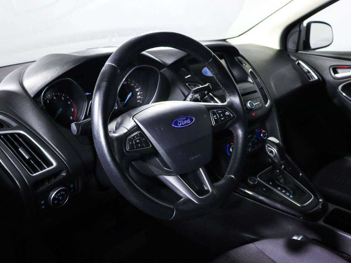 Купить Ford Focus с пробегом. Фото: #11